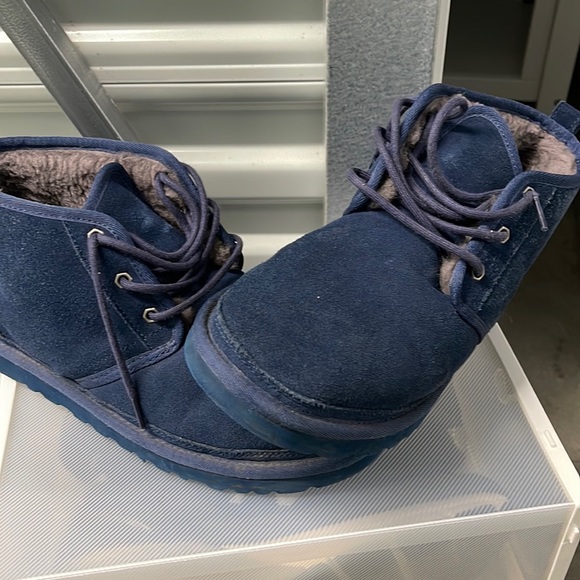 Navy blue men uggs - Picture 1 of 2